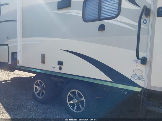 Forest River Vibe 2017 4X4TVBC22H4107573 Image 6
