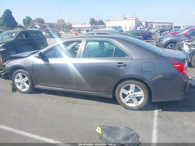 4T1BF1FK0EU467274 Toyota CAMRY SE
