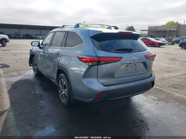 Toyota Highlander Xle 2023 5TDKDRBH7PS017082 Image 3