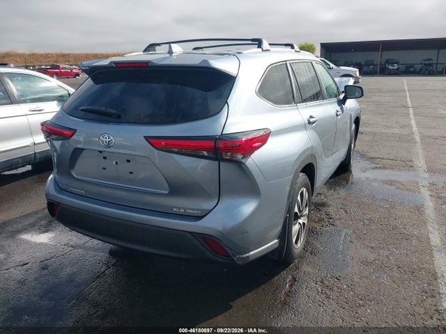 Toyota Highlander Xle 2023 5TDKDRBH7PS017082 Image 4