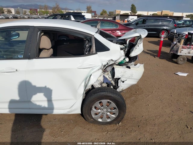 2015 Hyundai Accent Gls მანქანა იყიდება აუქციონზე, vin: KMHCT4AE3FU934687, აუქციონის ნომერი: 46181055