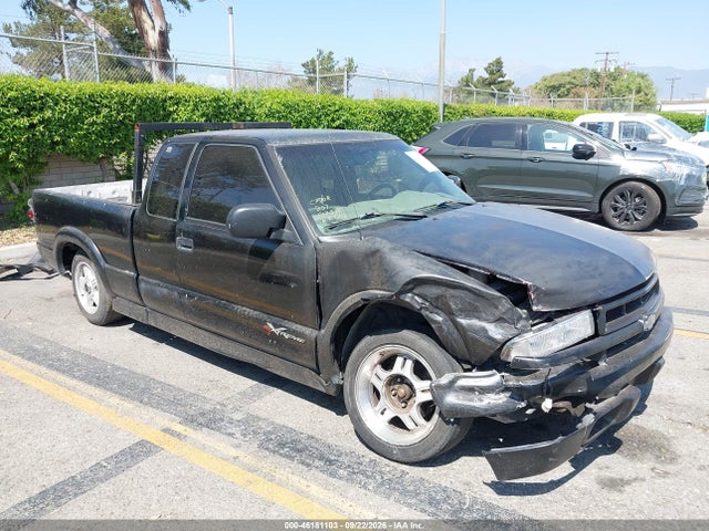 46181103 :رقم المزاد ، 1GCCS1957Y8208398 vin ، 2000 Chevrolet S-10 Ls مزاد بيع