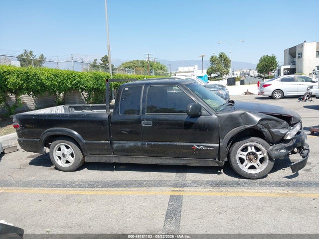 46181103 :رقم المزاد ، 1GCCS1957Y8208398 vin ، 2000 Chevrolet S-10 Ls مزاد بيع