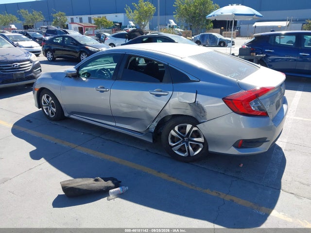 Honda Civic Lx 2018 2HGFC2F51JH573701 Image 3