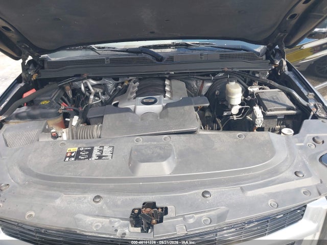 46181226 :رقم المزاد ، 1GYS3SKJ8FR544049 vin ، 2015 Cadillac Escalade Esv Luxury مزاد بيع