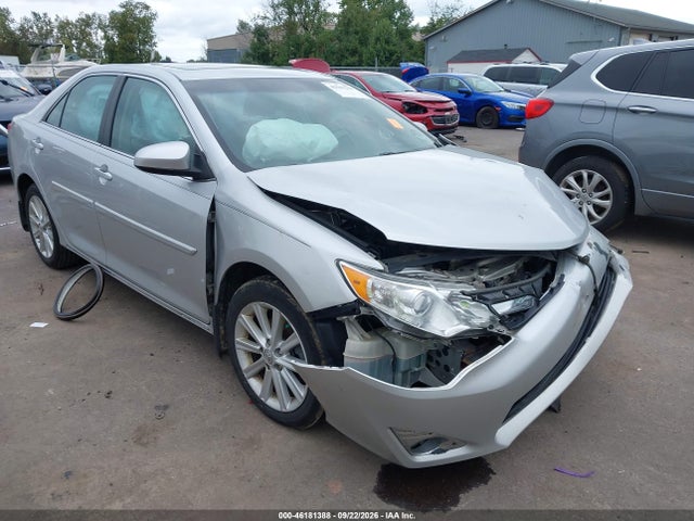 46181388 :رقم المزاد ، 4T1BF1FK4EU811284 vin ، 2014 Toyota Camry Xle مزاد بيع