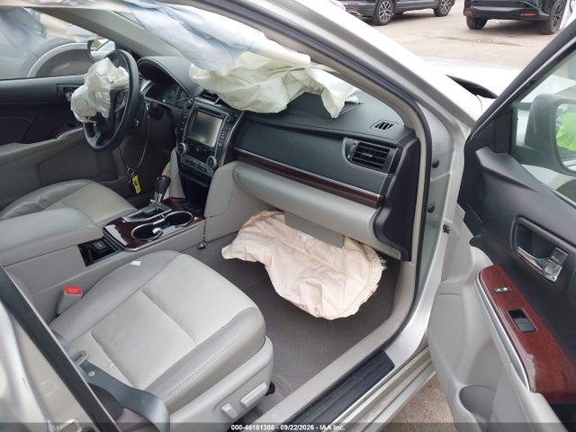 46181388 :رقم المزاد ، 4T1BF1FK4EU811284 vin ، 2014 Toyota Camry Xle مزاد بيع
