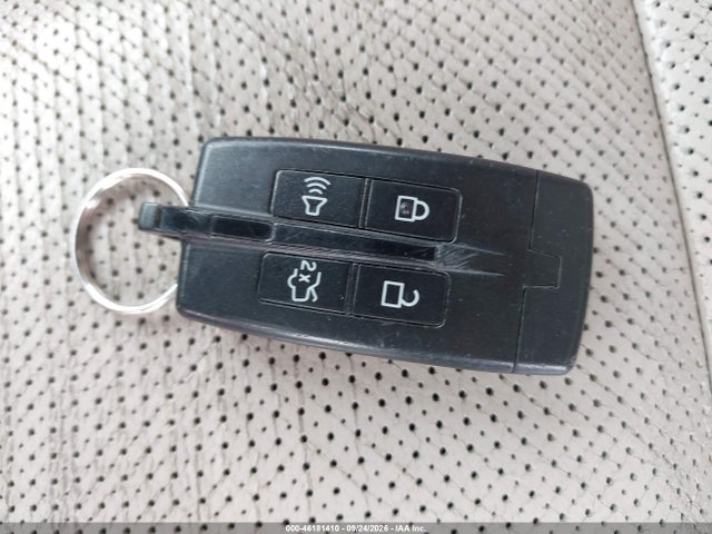 46181410 :رقم المزاد ، 2LMHJ5FR7BBJ50143 vin ، 2011 Lincoln Mkt مزاد بيع