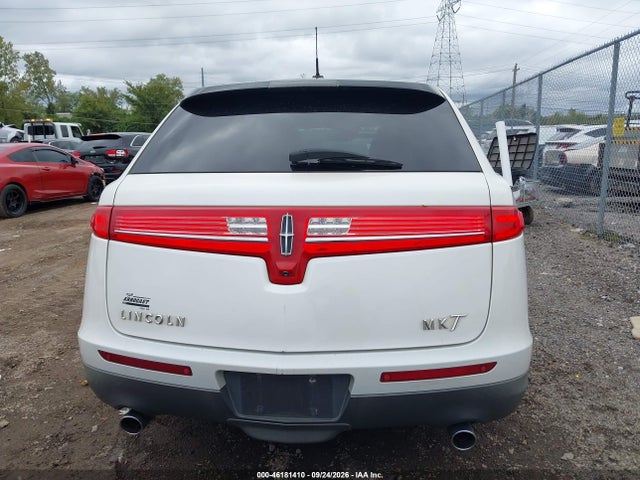 46181410 :رقم المزاد ، 2LMHJ5FR7BBJ50143 vin ، 2011 Lincoln Mkt مزاد بيع