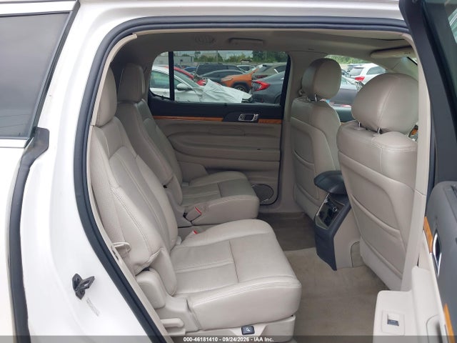 46181410 :رقم المزاد ، 2LMHJ5FR7BBJ50143 vin ، 2011 Lincoln Mkt مزاد بيع