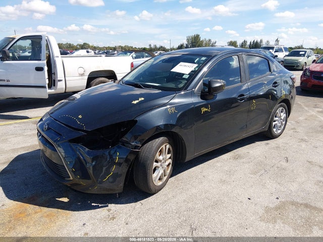 46181523 :رقم المزاد ، 3MYDLBYV2JY314679 vin ، 2018 Toyota Yaris Ia مزاد بيع