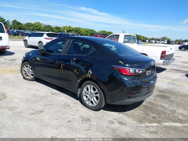 46181523 :رقم المزاد ، 3MYDLBYV2JY314679 vin ، 2018 Toyota Yaris Ia مزاد بيع