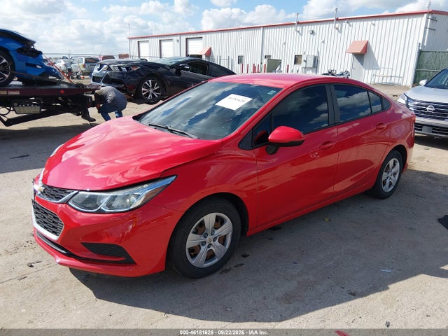 Chevrolet Cruze Ls Auto 2018 1G1BC5SM9J7100080 Image 2