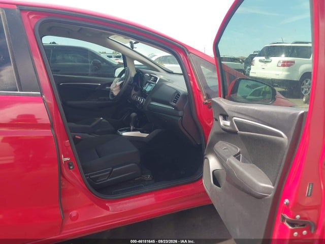 46181645 :رقم المزاد ، 3HGGK5H47KM739171 vin ، 2019 Honda Fit Lx مزاد بيع