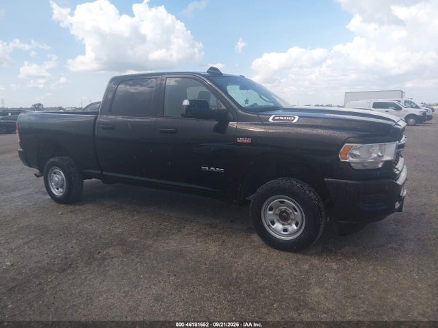 46181652 :رقم المزاد ، 3C6UR5CJ8LG243331 vin ، 2020 Ram 2500 Tradesman  4x4 6'4 Box مزاد بيع