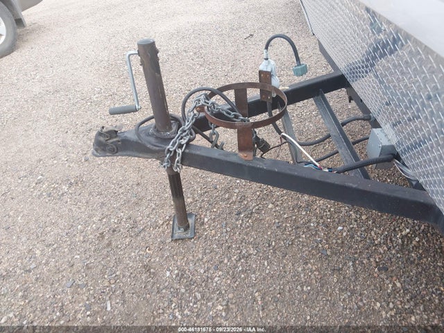 46181675 :رقم المزاد ، 4EXTK1414B5038688 vin ، 2011 Sportsmen 13 Camper Trailer مزاد بيع
