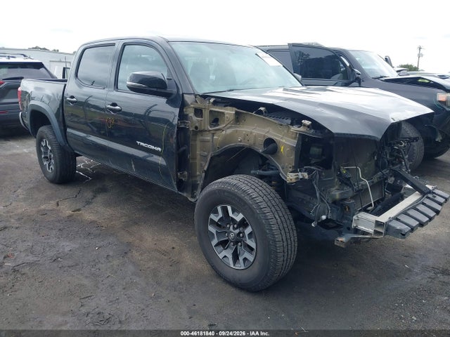 Auction sale of the 2017 Toyota Tacoma Trd Off Road, vin: 3TMCZ5AN7HM077998, lot number: 46181840
