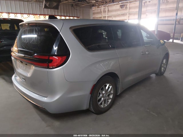 2026 Chrysler Pacifica Select მანქანა იყიდება აუქციონზე, vin: 2C4RC1BG1TR239601, აუქციონის ნომერი: 46181906