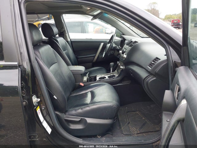 Продажа на аукционе авто 2012 Toyota Highlander Se V6, vin: 5TDBK3EH4CS098664, номер лота: 46181909