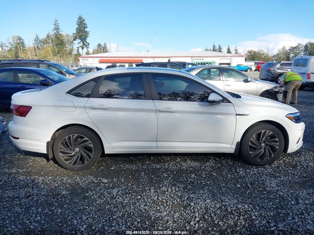 2019 Volkswagen Jetta 1.4t Sel Premium მანქანა იყიდება აუქციონზე, vin: 3VWG57BUXKM002568, აუქციონის ნომერი: 46182030
