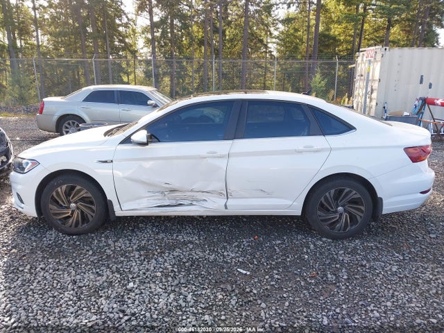2019 Volkswagen Jetta 1.4t Sel Premium მანქანა იყიდება აუქციონზე, vin: 3VWG57BUXKM002568, აუქციონის ნომერი: 46182030