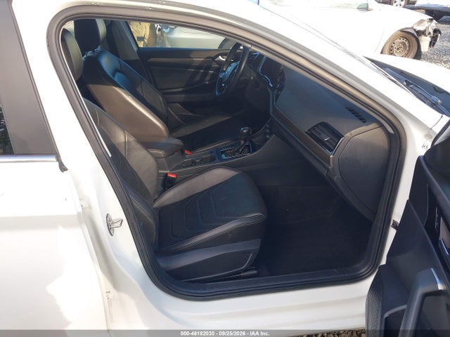 2019 Volkswagen Jetta 1.4t Sel Premium მანქანა იყიდება აუქციონზე, vin: 3VWG57BUXKM002568, აუქციონის ნომერი: 46182030