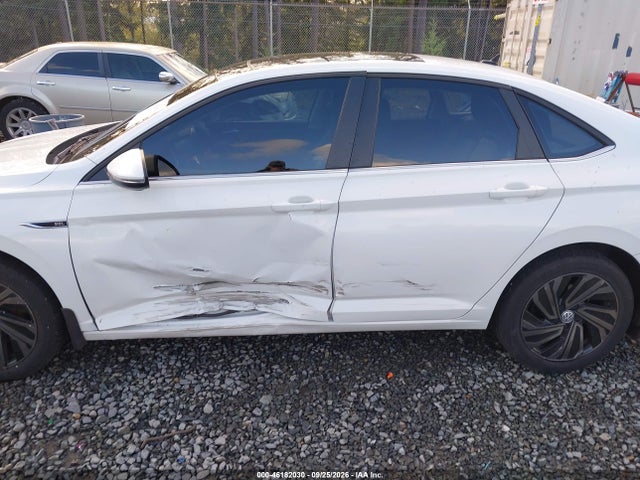 2019 Volkswagen Jetta 1.4t Sel Premium მანქანა იყიდება აუქციონზე, vin: 3VWG57BUXKM002568, აუქციონის ნომერი: 46182030