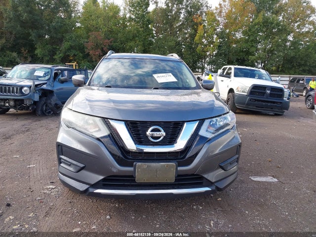 2017 Nissan Rogue Sv მანქანა იყიდება აუქციონზე, vin: 5N1AT2MV9HC770877, აუქციონის ნომერი: 46182139