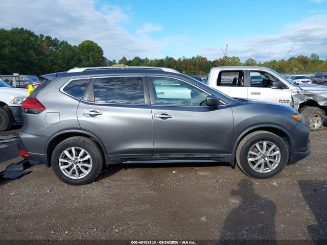2017 Nissan Rogue Sv მანქანა იყიდება აუქციონზე, vin: 5N1AT2MV9HC770877, აუქციონის ნომერი: 46182139