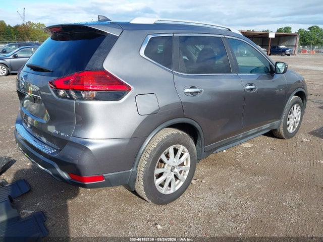 2017 Nissan Rogue Sv მანქანა იყიდება აუქციონზე, vin: 5N1AT2MV9HC770877, აუქციონის ნომერი: 46182139