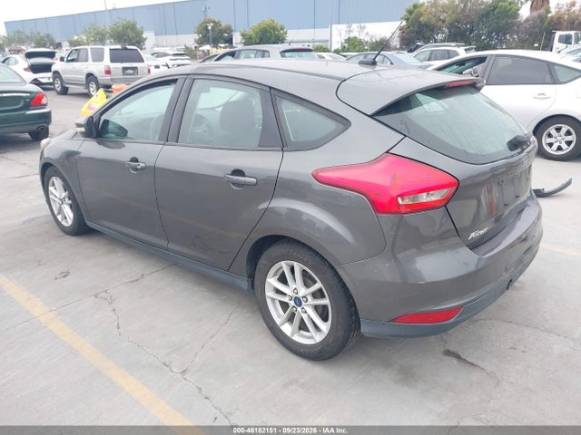 Ford FOCUS SE 2015 1FADP3K24FL289121 Image 3