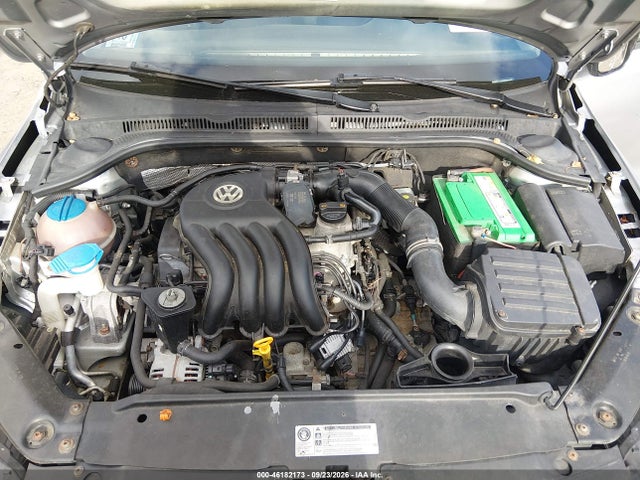 2013 Volkswagen Jetta 2.0l S მანქანა იყიდება აუქციონზე, vin: 3VW2K7AJ8DM281449, აუქციონის ნომერი: 46182173