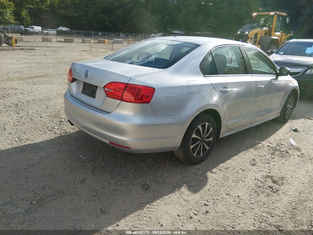 2013 Volkswagen Jetta 2.0l S მანქანა იყიდება აუქციონზე, vin: 3VW2K7AJ8DM281449, აუქციონის ნომერი: 46182173