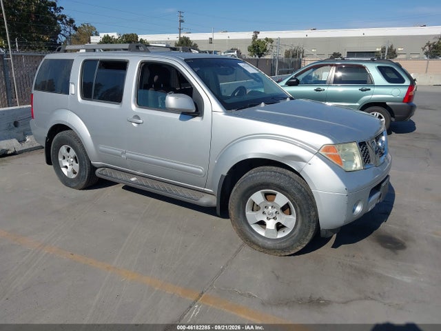 2005 Nissan Pathfinder Se მანქანა იყიდება აუქციონზე, vin: 5N1AR18W85C768142, აუქციონის ნომერი: 46182285