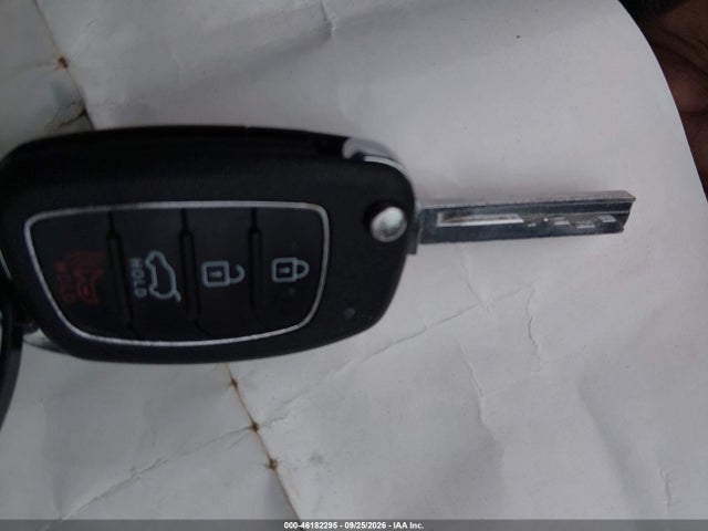 46182295 :رقم المزاد ، 5NMZUDLB3HH032825 vin ، 2017 Hyundai Santa Fe Sport 2.4l مزاد بيع
