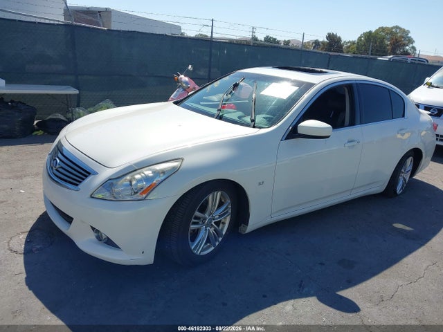 Infiniti Q40 2015 JN1CV6AP1FM580313 Image 2