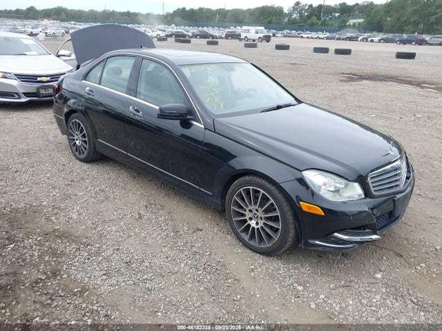 46182338 :رقم المزاد ، WDDGF8AB2ER317167 vin ، 2014 Mercedes-benz C 300 Luxury 4matic مزاد بيع