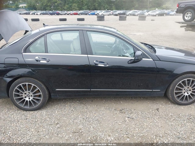 46182338 :رقم المزاد ، WDDGF8AB2ER317167 vin ، 2014 Mercedes-benz C 300 Luxury 4matic مزاد بيع