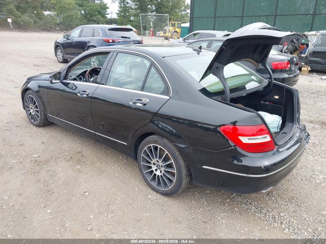 46182338 :رقم المزاد ، WDDGF8AB2ER317167 vin ، 2014 Mercedes-benz C 300 Luxury 4matic مزاد بيع