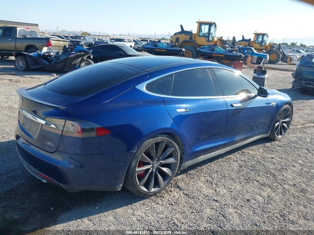 2015 Tesla Model S 85d/p85d მანქანა იყიდება აუქციონზე, vin: 5YJSA1E4XFF109180, აუქციონის ნომერი: 46182413
