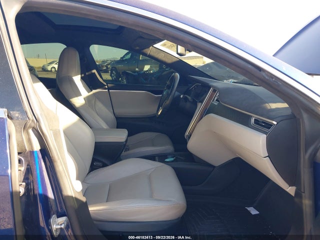 2015 Tesla Model S 85d/p85d მანქანა იყიდება აუქციონზე, vin: 5YJSA1E4XFF109180, აუქციონის ნომერი: 46182413