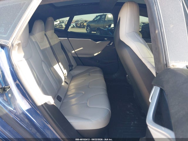 2015 Tesla Model S 85d/p85d მანქანა იყიდება აუქციონზე, vin: 5YJSA1E4XFF109180, აუქციონის ნომერი: 46182413