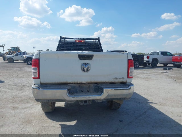 46182484 :رقم المزاد ، 3C6UR5HJ2NG438353 vin ، 2022 Ram 2500 Tradesman مزاد بيع