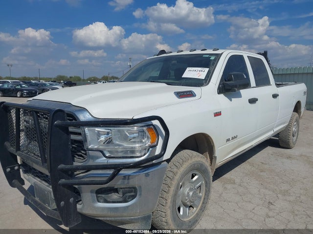 46182484 :رقم المزاد ، 3C6UR5HJ2NG438353 vin ، 2022 Ram 2500 Tradesman مزاد بيع