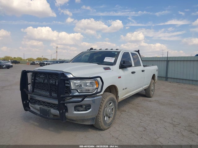 46182484 :رقم المزاد ، 3C6UR5HJ2NG438353 vin ، 2022 Ram 2500 Tradesman مزاد بيع