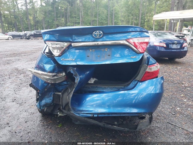 46182488 :رقم المزاد ، 4T1BF1FK0HU703362 vin ، 2017 Toyota Camry Se مزاد بيع