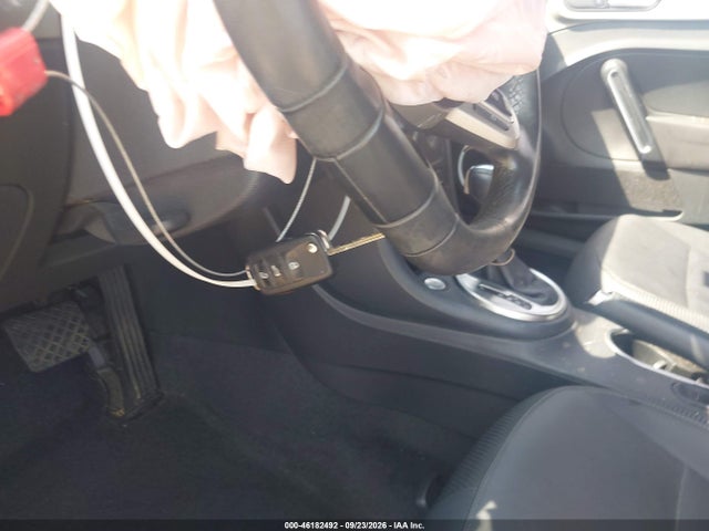 46182492 :رقم المزاد ، 3VW507AT3FM802861 vin ، 2015 Volkswagen Beetle 1.8t مزاد بيع