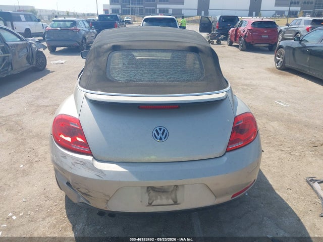 46182492 :رقم المزاد ، 3VW507AT3FM802861 vin ، 2015 Volkswagen Beetle 1.8t مزاد بيع