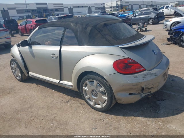 46182492 :رقم المزاد ، 3VW507AT3FM802861 vin ، 2015 Volkswagen Beetle 1.8t مزاد بيع