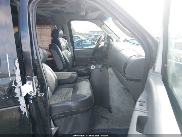 46182616 :رقم المزاد ، 1FDRE14L03HA45749 vin ، 2003 Ford E-150 Recreational مزاد بيع